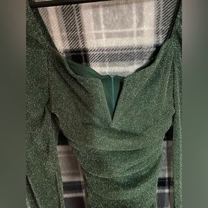 Green Form Fitting Mesh Sleeve Homecoming Dress